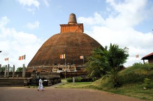 Die beeindruckende Jetavanaramaya Stupa in Anuradhapura