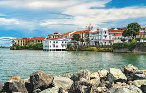 Blick auf Casco Viejo, die historische Altstadt von Panama City und UNESCO-Weltkulturerbe