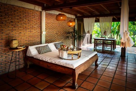 Farmhouse Resort, Premium Khmer Bungalow